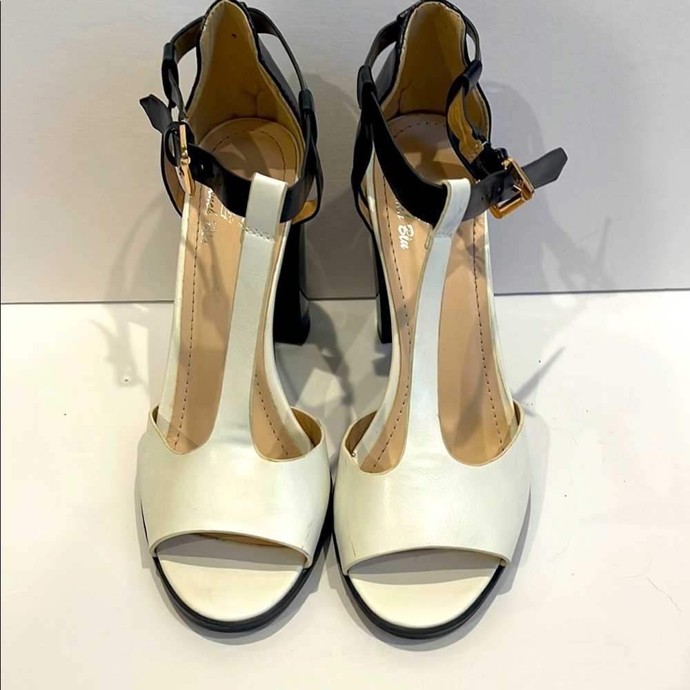 French Blu White‎ and Black T Strap Heels Sandals 38 7.5